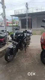 Pulsar ns 200 mint condition both new tyre new battery