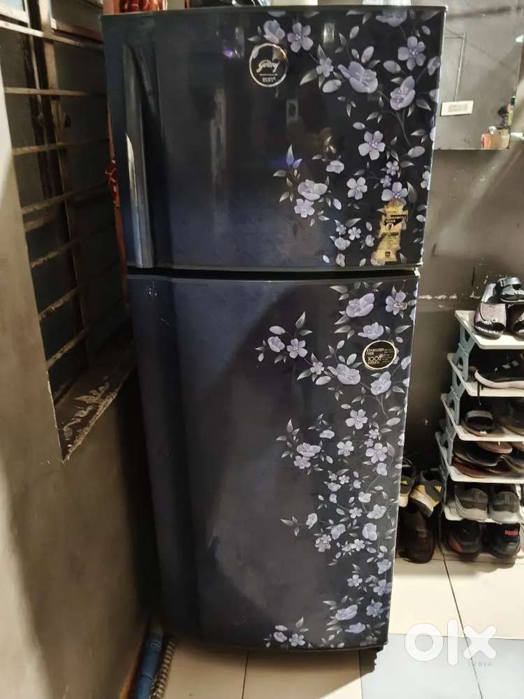 Godrej double door tip top condition
