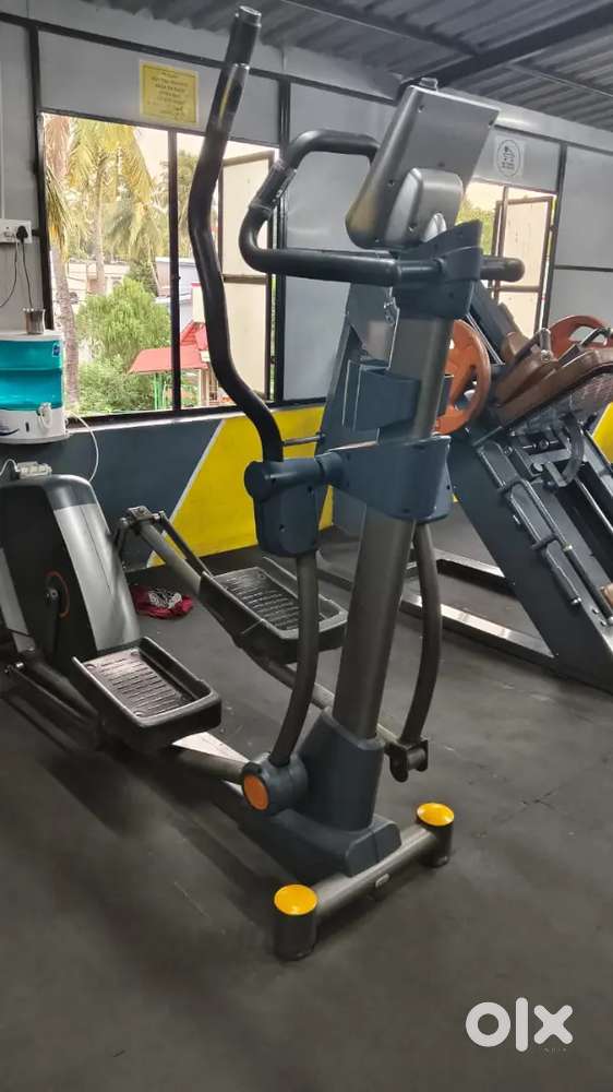 Elliptical trainer
