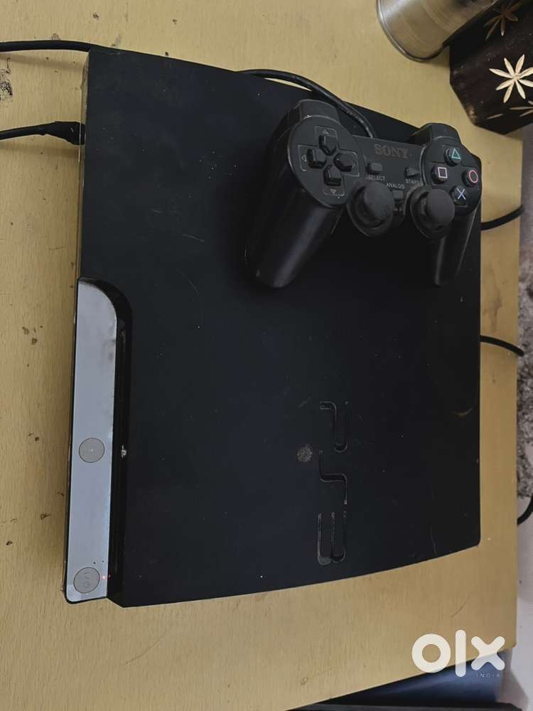Sony PlayStation Slim 300GB Console with 1 Controllers & Games