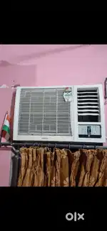 HITACHI 1.5 TON WINDOW AC IN NICE WORKING CONDITION