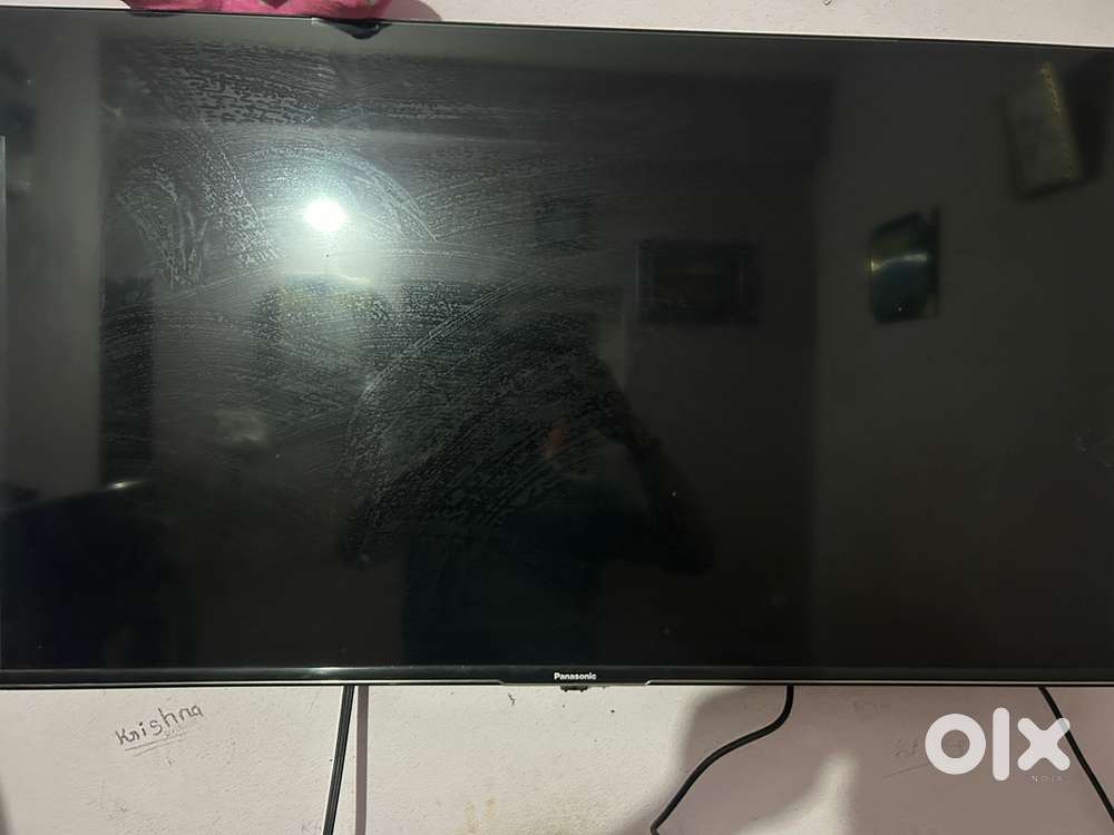 Panasonic TV 43 inches