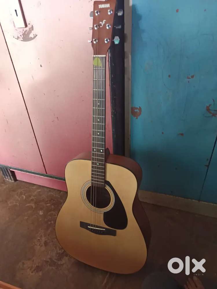 Yamaha F280