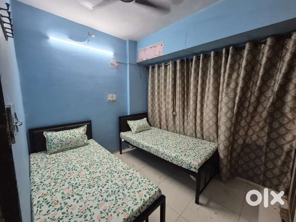 IN KOPARKHAIRANE Pg available fully furnished premium rooms AC Non AC