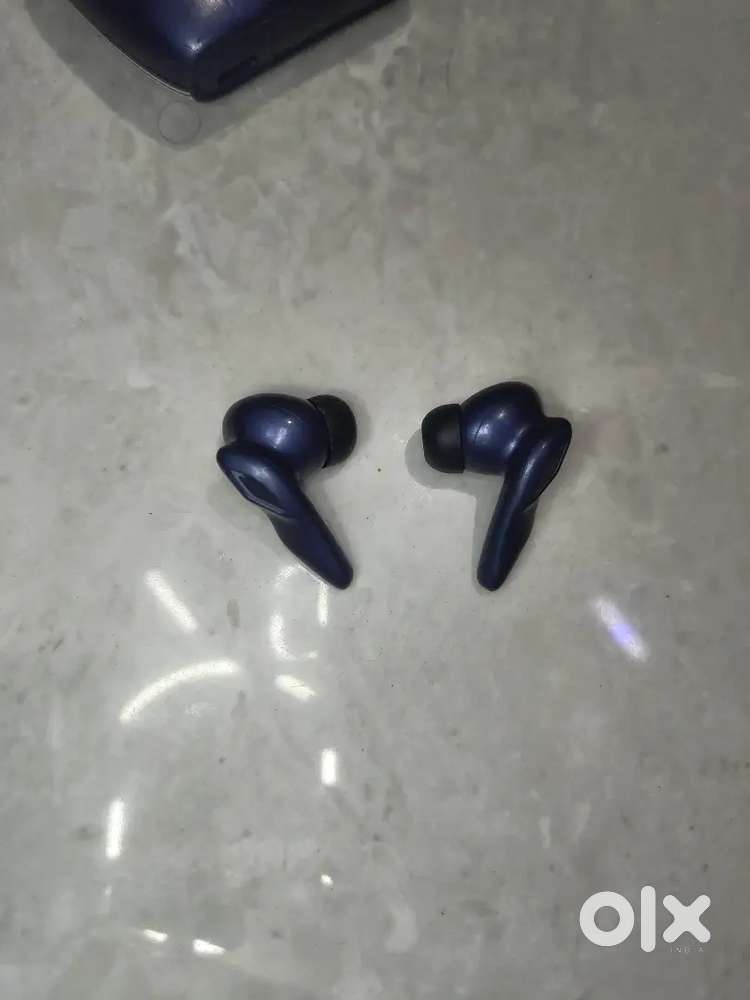 Boult Mustang Earbuds