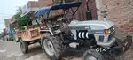 Koi kami nhi h Tractor m tractor trali dono