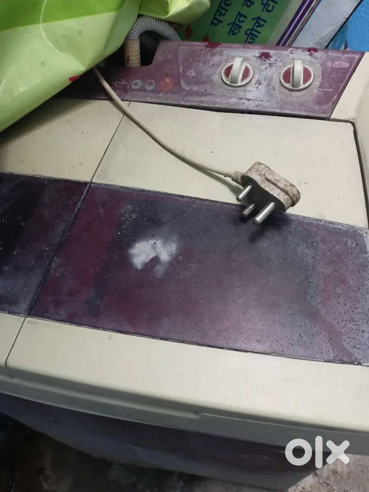 Semi automatic whirlpool washing machine