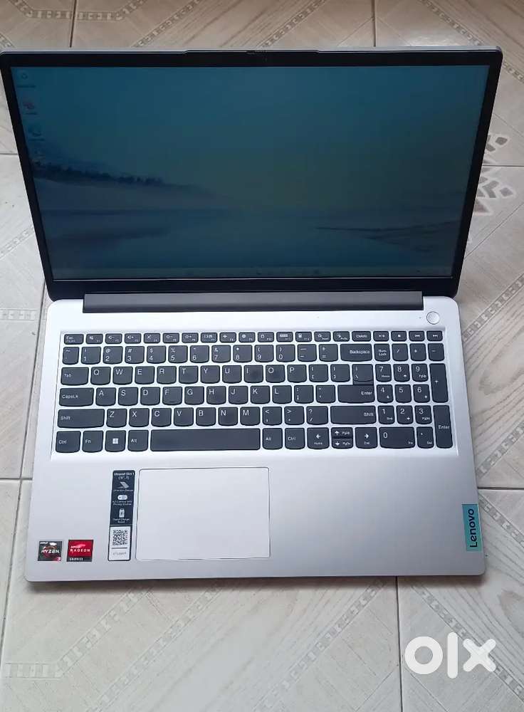 Lenovo Ryzon 3  8gb ram 512gb  Brand New condition