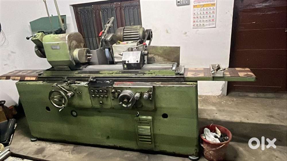 Cylindrical grinding operator