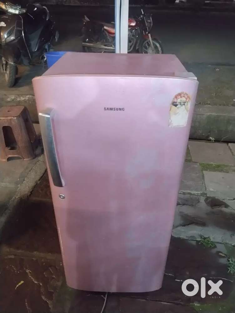 Sumsang fridg bechna hai full chalu condition me