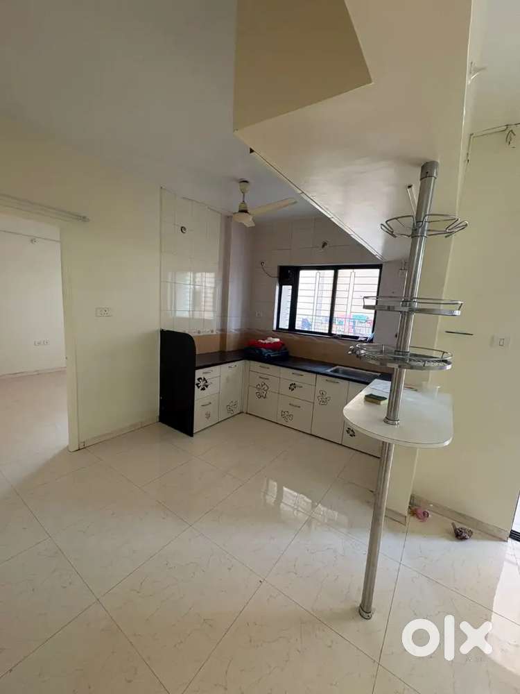 1bhk car parking family om soc flat rent Bharti vidyapeeth katraj