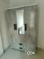 BRAND NEW 3 DOOR WARDROBE 4*6