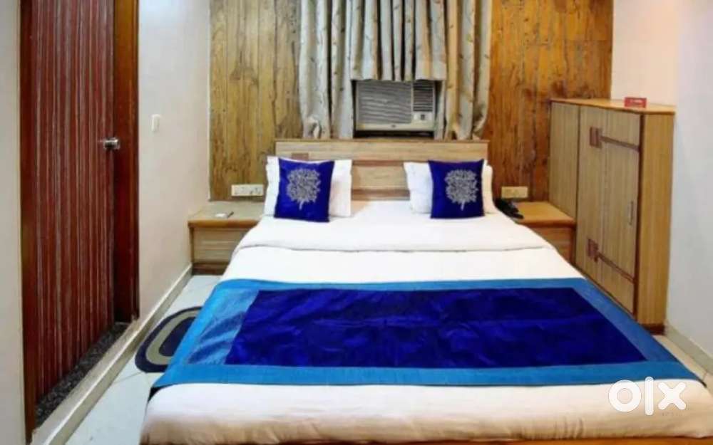 PG Property Running Hotel Convert To PG in Navrangpura