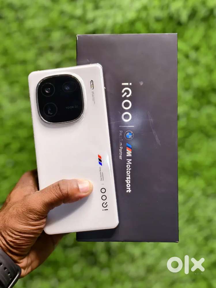 iQOO 12 5g sale or exchange. Check pics. 256gb.Place Pala, ktm.