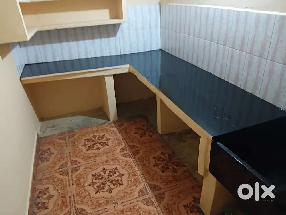 2 Bhk  House in Choolaimedu,Prime location