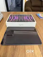 Ipad M1 Pro cellular 256GB (11 inch) + logitech keyboard case