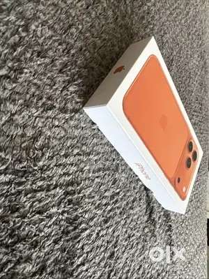 iPhone 17 Pro Max in Cosmic Orange 1TB FACTORY UNLOCKED + 1Year Warran