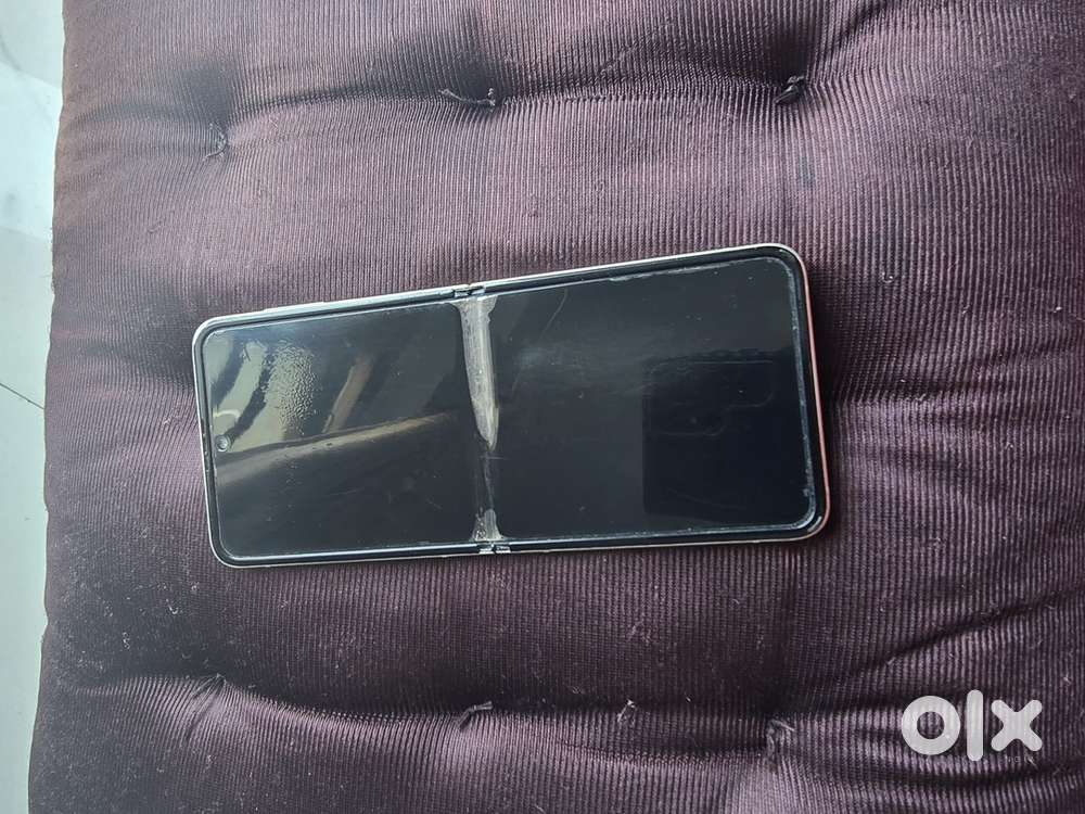 Samsung galaxy Flip 3