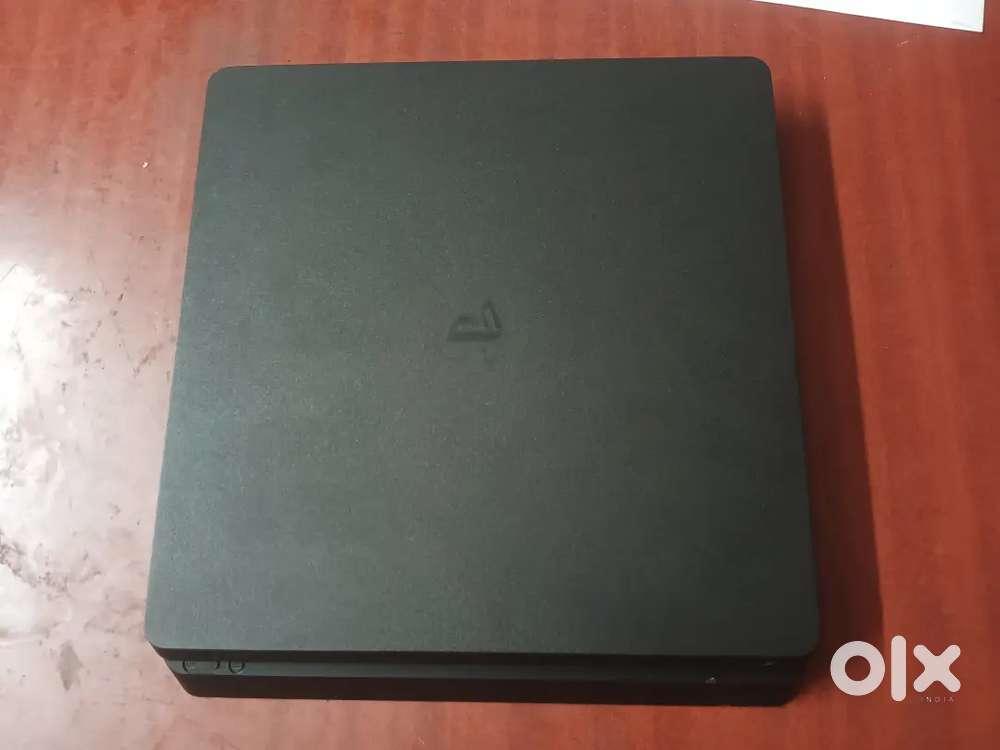 PS4 Slim 1TB with 6 games