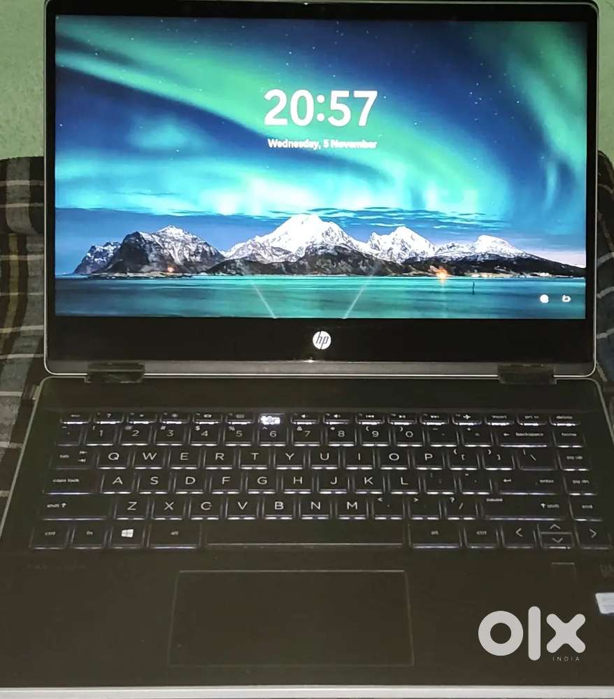HP pavilion x360 Convertible laptop /corei5, 8th gen /8 gb ram