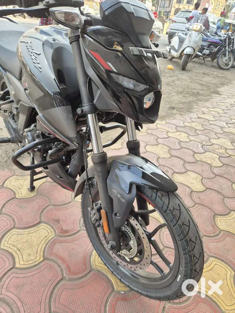 Bajaj Pulsar n160 Single channel Abs Single seat