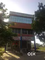 CENTRALLY LOCATED COMMERCIAL SPACE