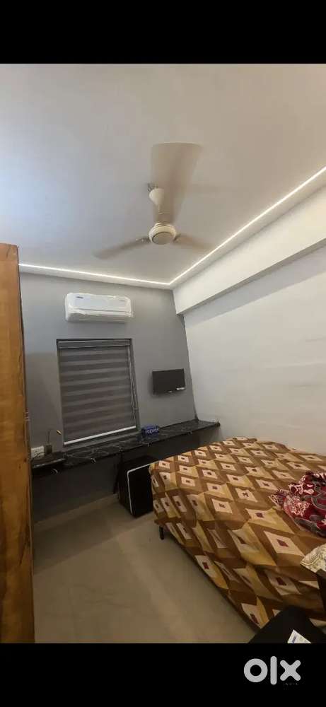 Fully Furnished RK walkable distance from bus stop