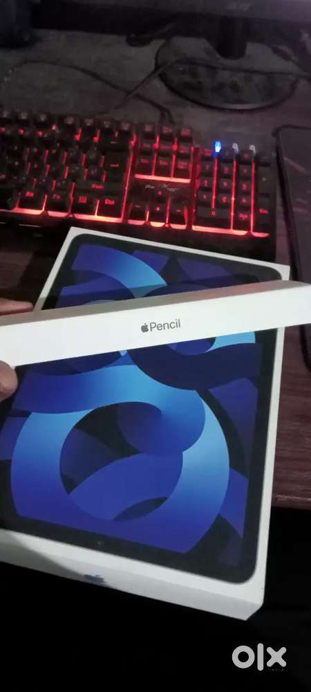 Ipad air m1 5th generation ( Blue)