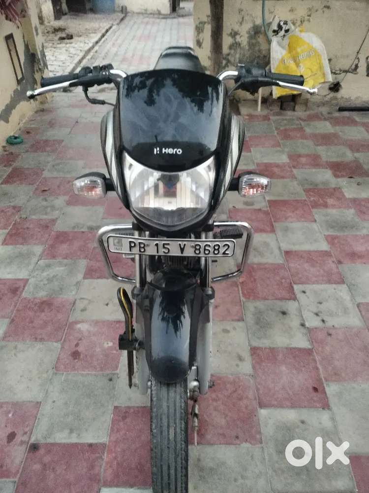 Hero hf deluxe bike