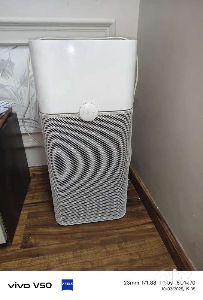 Blue air purifier