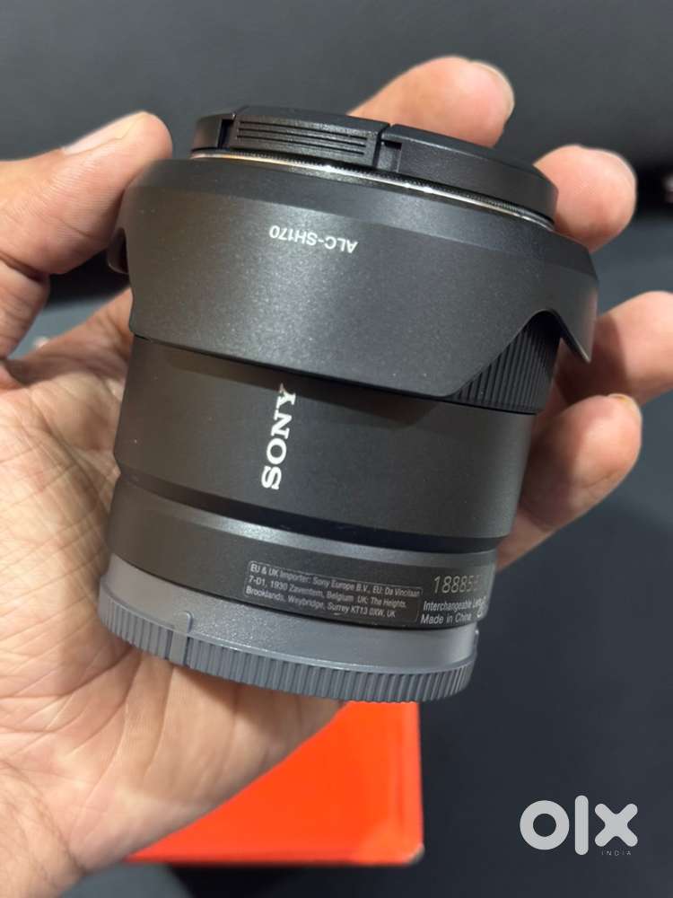 Sony 11mm 1.8 ( one month Old)