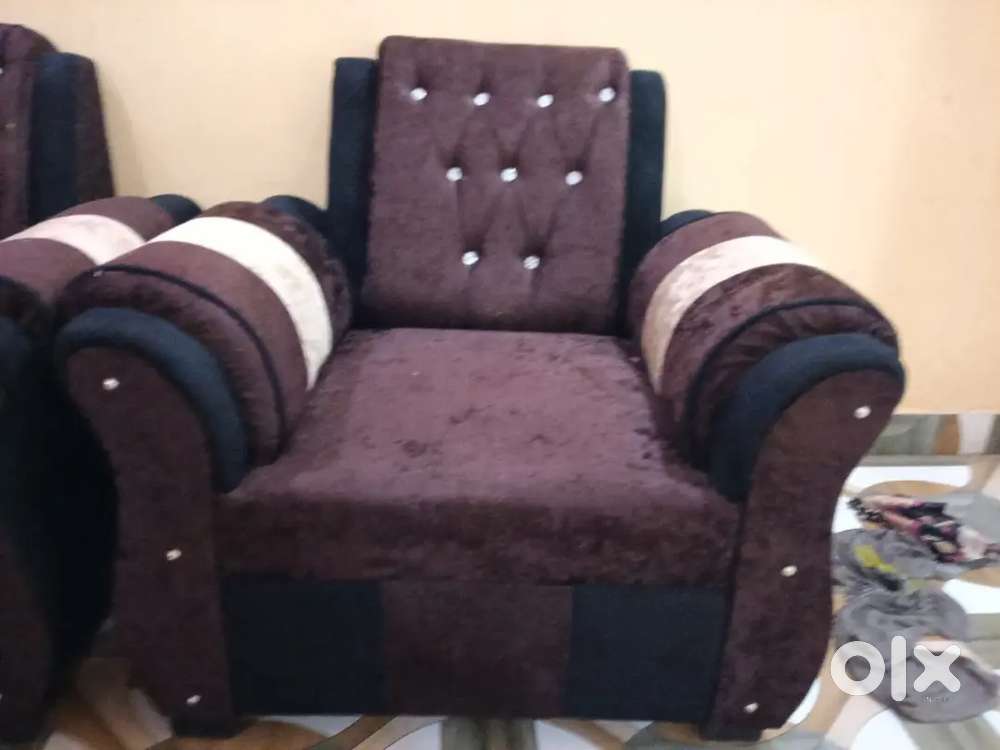 Brand new sofa set with final price