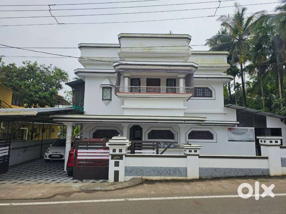2 BHK Upstairs House for Rent – Poolavayal, Sultan Bathery