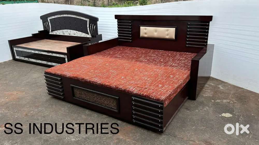 Wooden deewan cumbed in affordable price