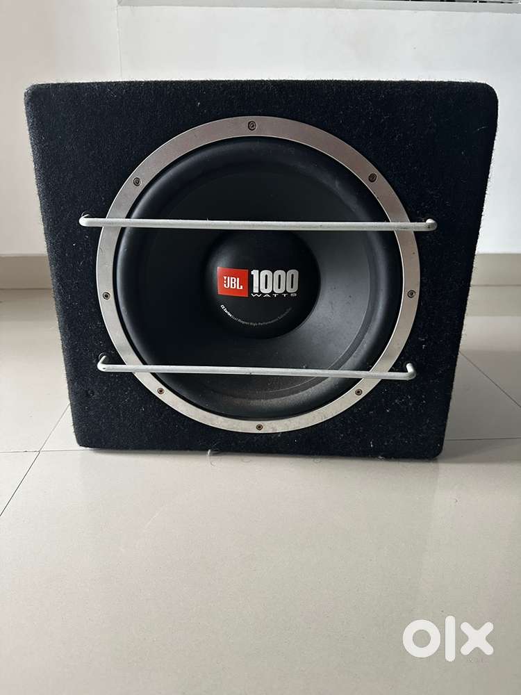 Car Audio Setup for sale (2 speakers+1 suwoofer+1 amplifier)