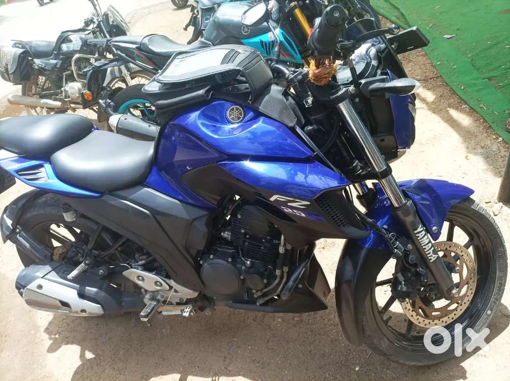 Yamaha FZ25