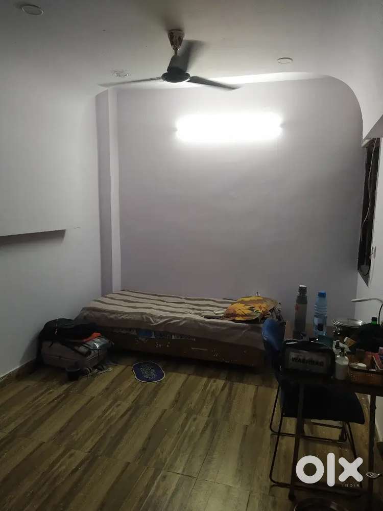 One single room for girls