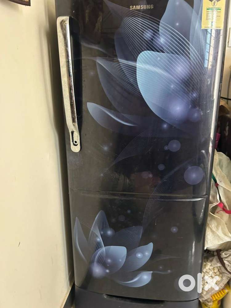 SAMSUNG 192 L Direct Cool Single Door 4 Star Refrigerator with Base