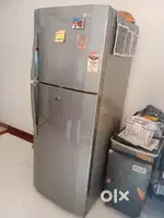 LG Refrigerator 270 LTR