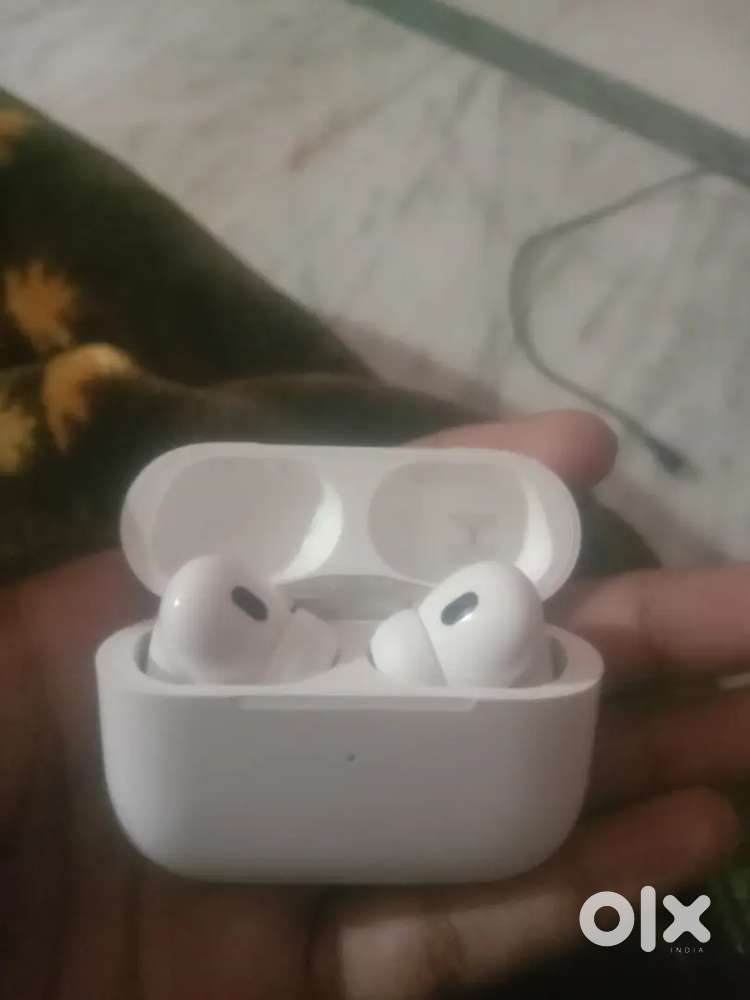 AirPods pro (  used )