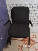 ખુરશી વેચવાની છે અરજટ