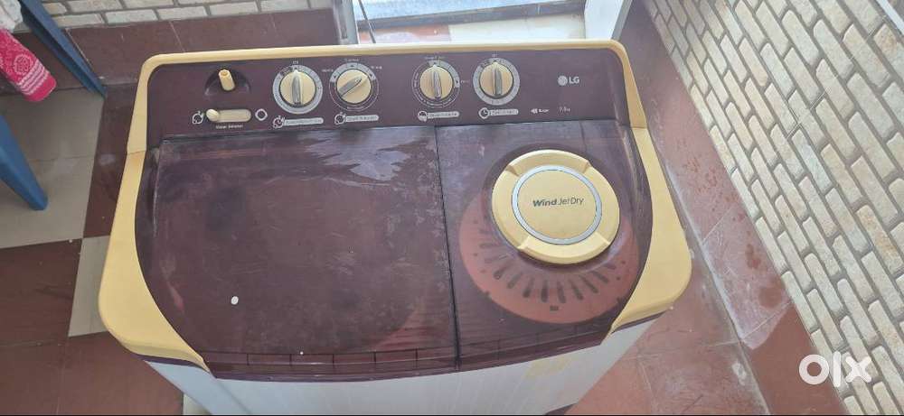 LG 7.5 KG Semi-Automatic Washing Machine – Excellent Condition!
