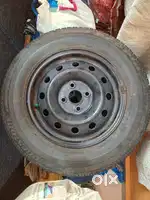 Swift  14 inch wheels with tyre for sale with wheel caps