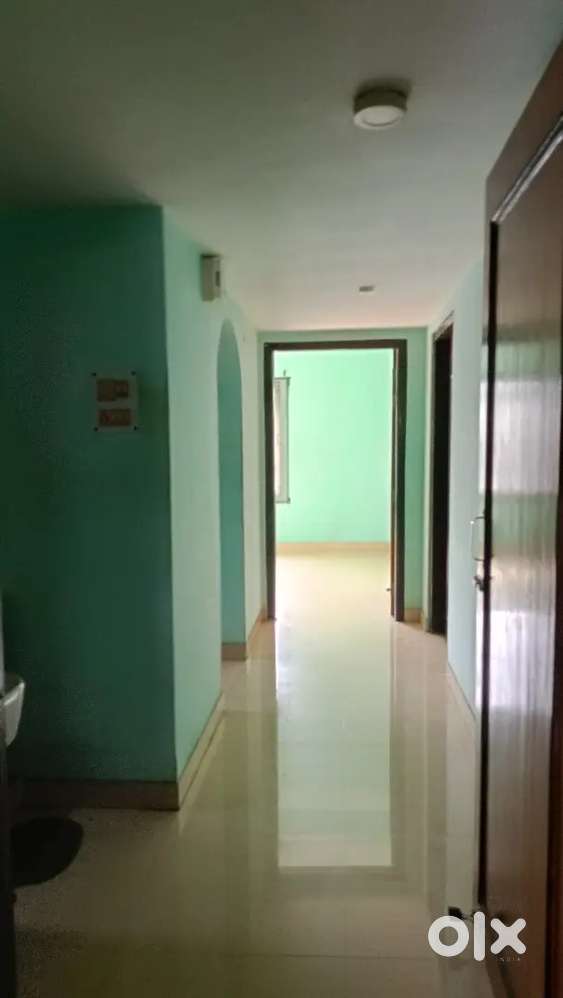 3 bhk flat with 2 washroom and balcony at zoo road near state  zoo