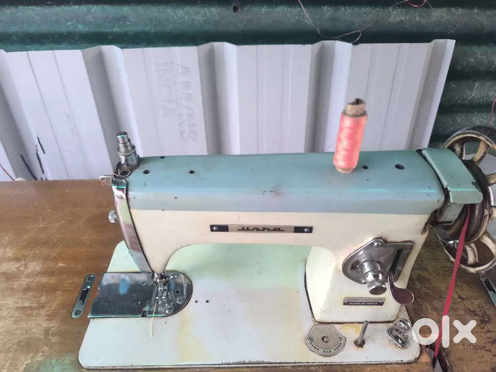Sewing machine for sale