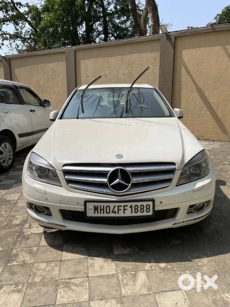 Mercedes-Benz C-Class 2011