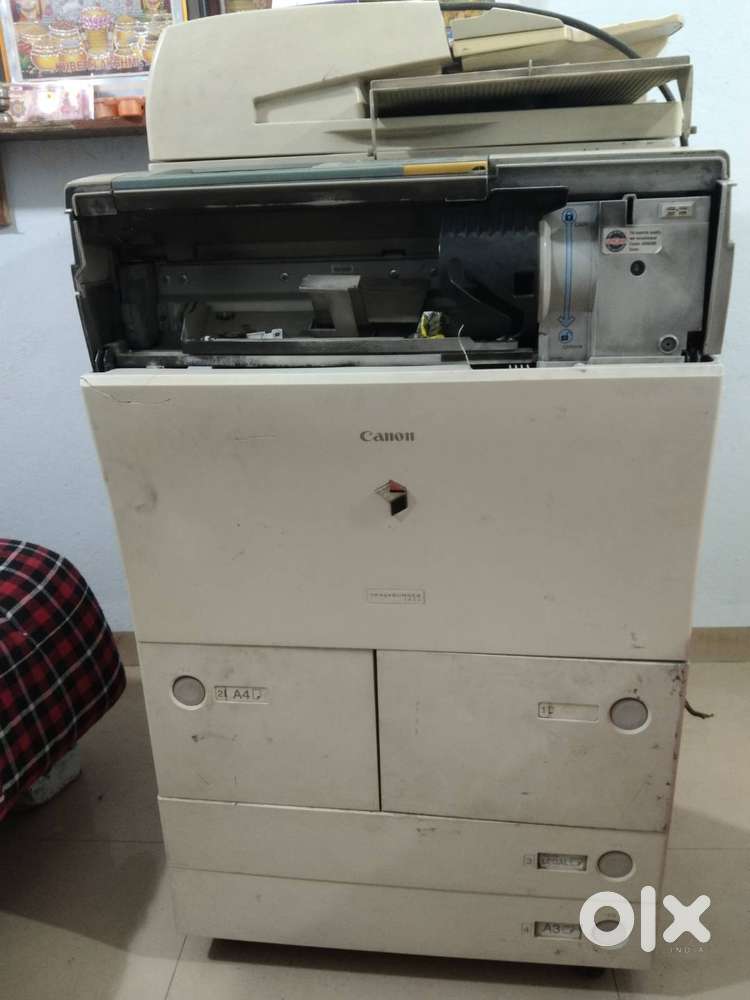 Canan ir 5075 black and whait mashin