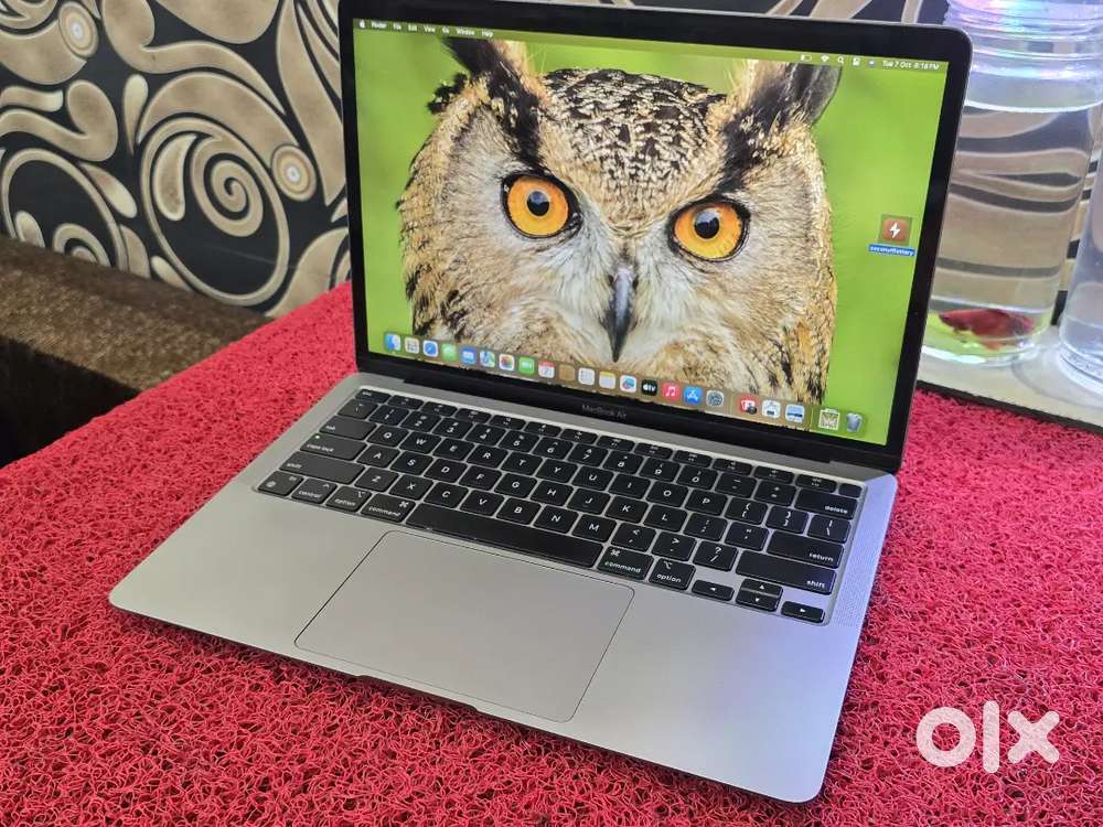 M1 Air 2021  Apple Macbook 8gb 256gb SSD 13inch Retina Touch iD