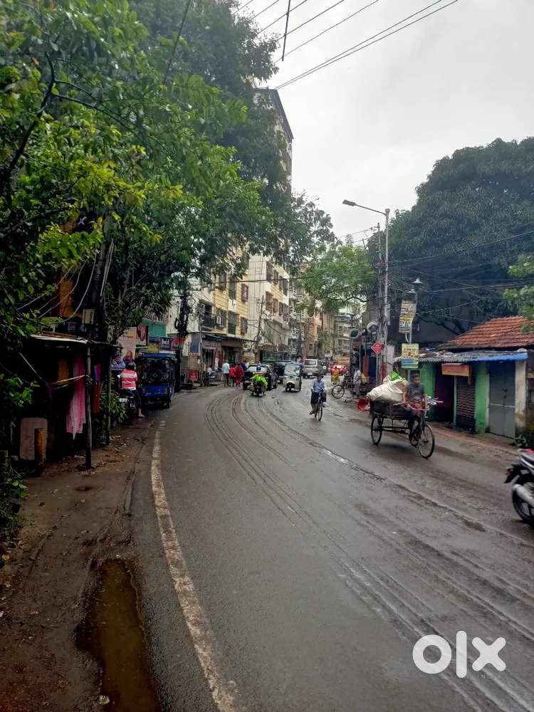 250 sft shop rent on GT road in Bally bazar at 25000 rs