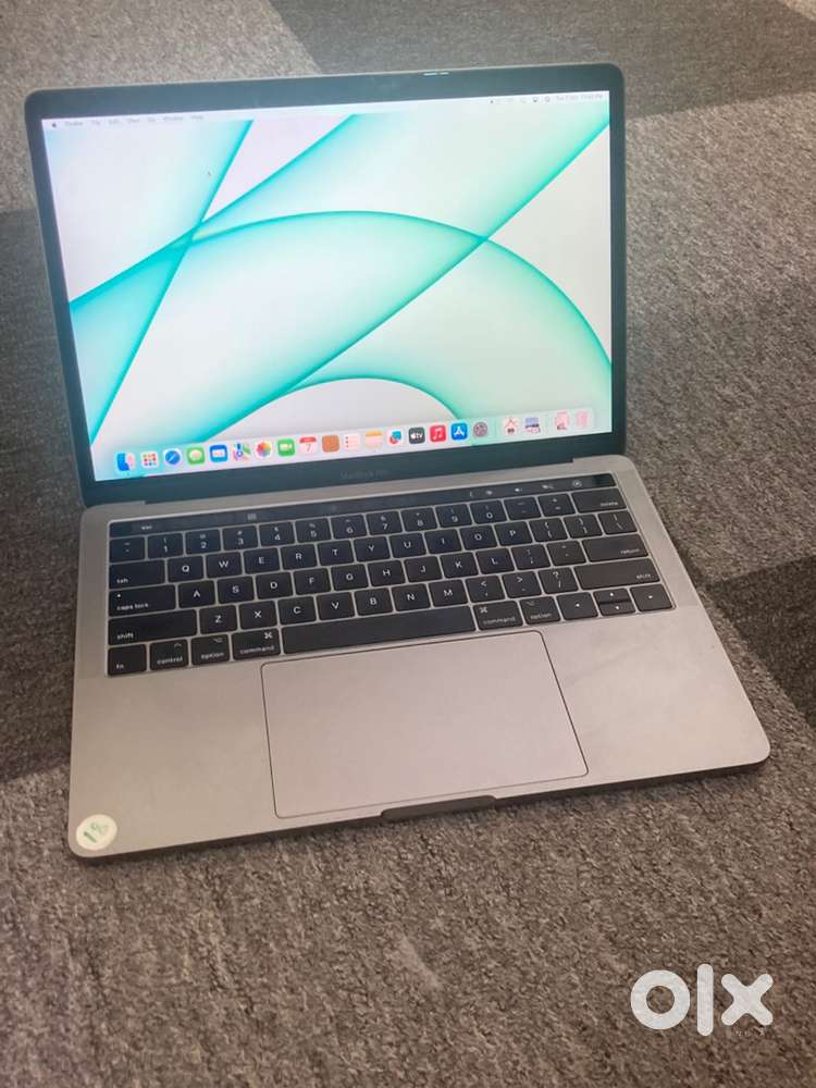 Apple MacBook Pro 13inch i5 2017 A1706 Display lines Comes after 4hrs